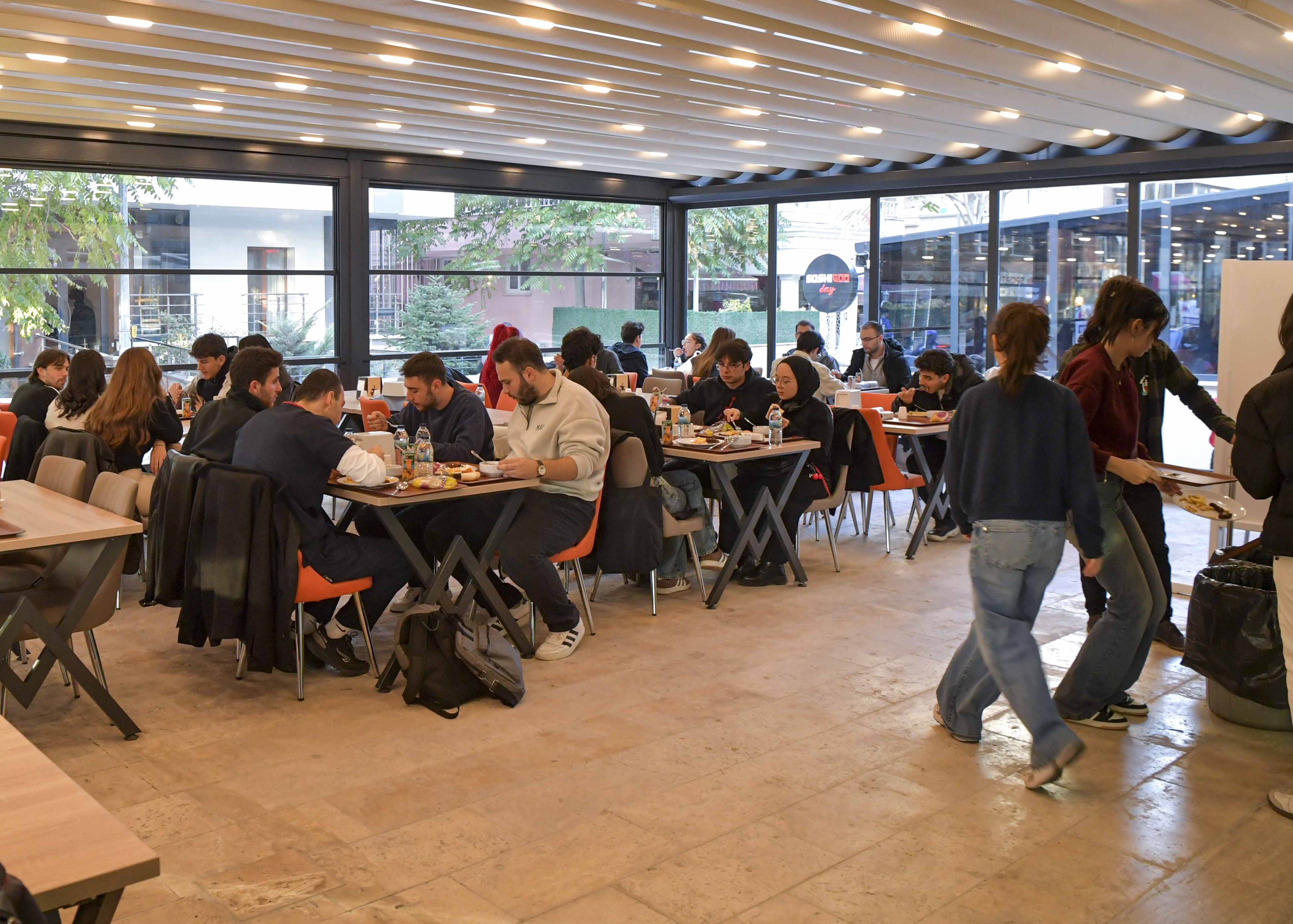 ABB “Gençlik sofraları”na bir yenisini daha ekledi, Anıttepe Gençlik Sofrası hizmete açıldı.