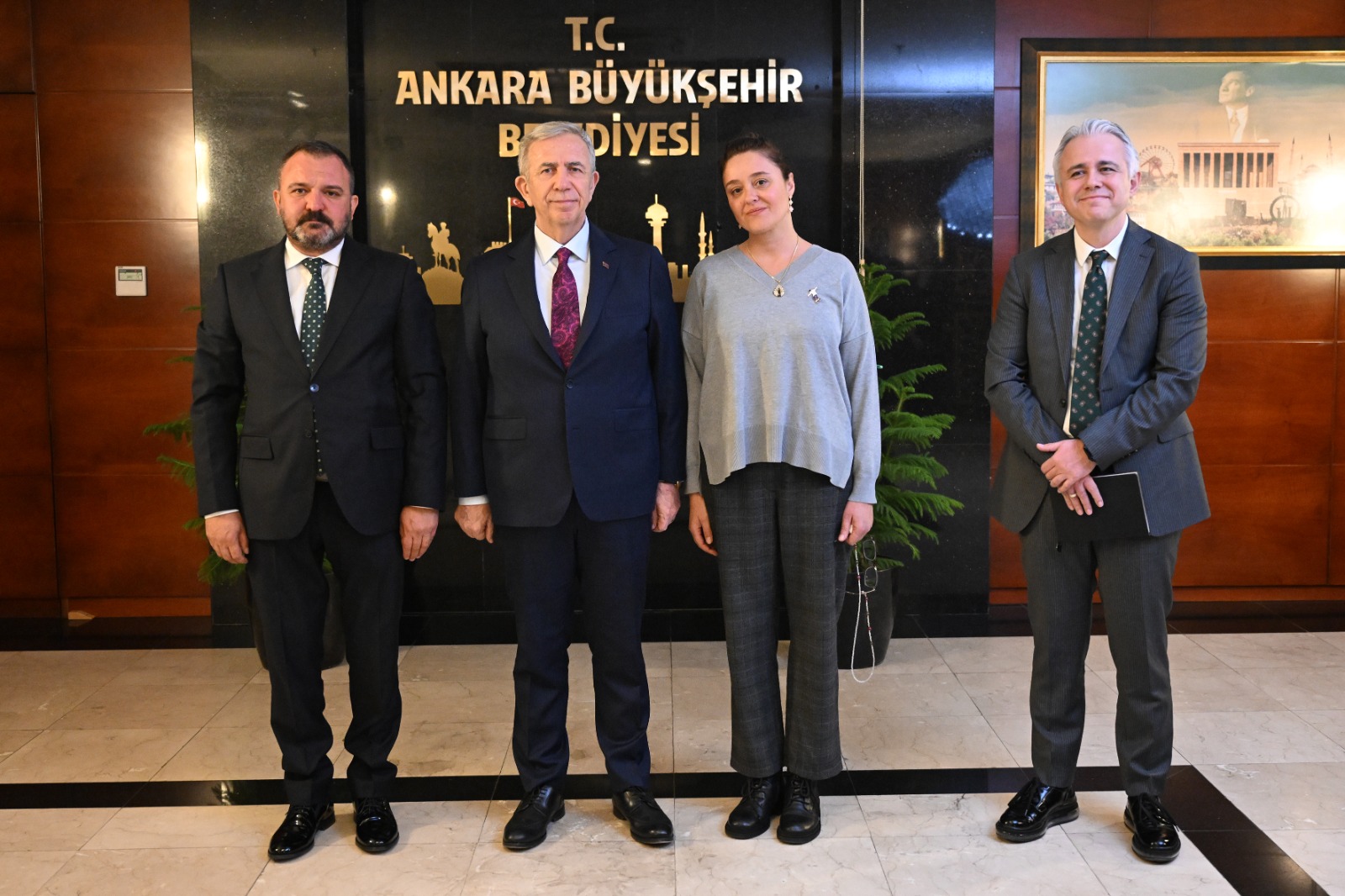 Anne Minguzzi’den Mansur Yavaş’a ziyaret: Mattia Ahmet Minguzzi’nin adı kaykay parkında yaşatılacak