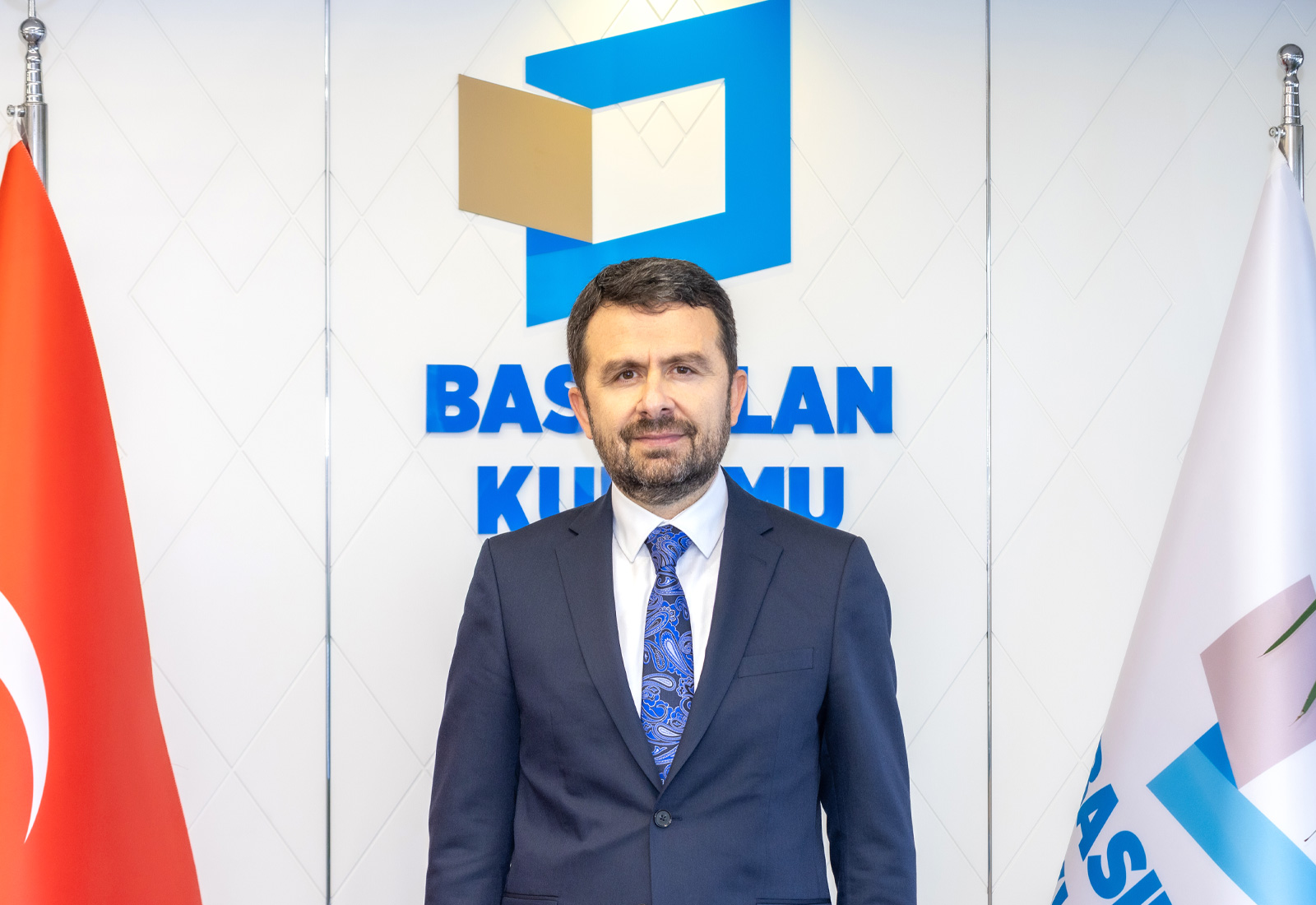 Amasyalı Abdulkadir Çay, Basın İlan Kurumu genel müdürü olarak göreve başladı