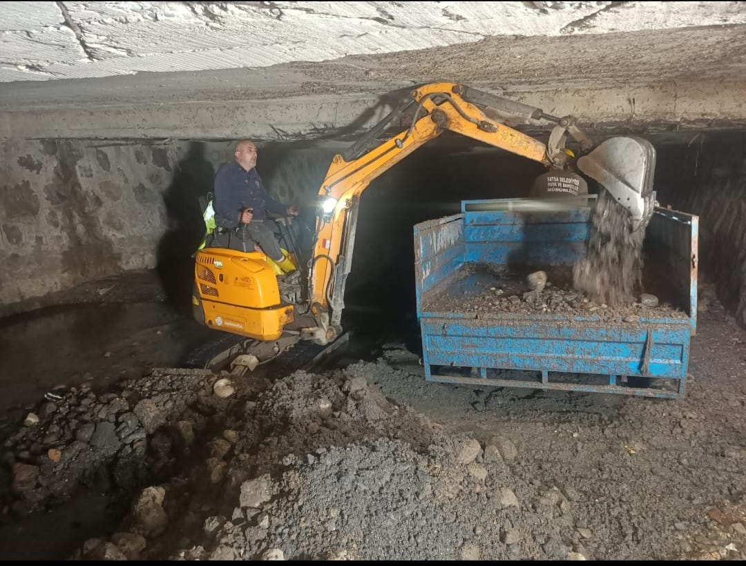 Büyükşehirden altyapıda dev temizlik seferberliği