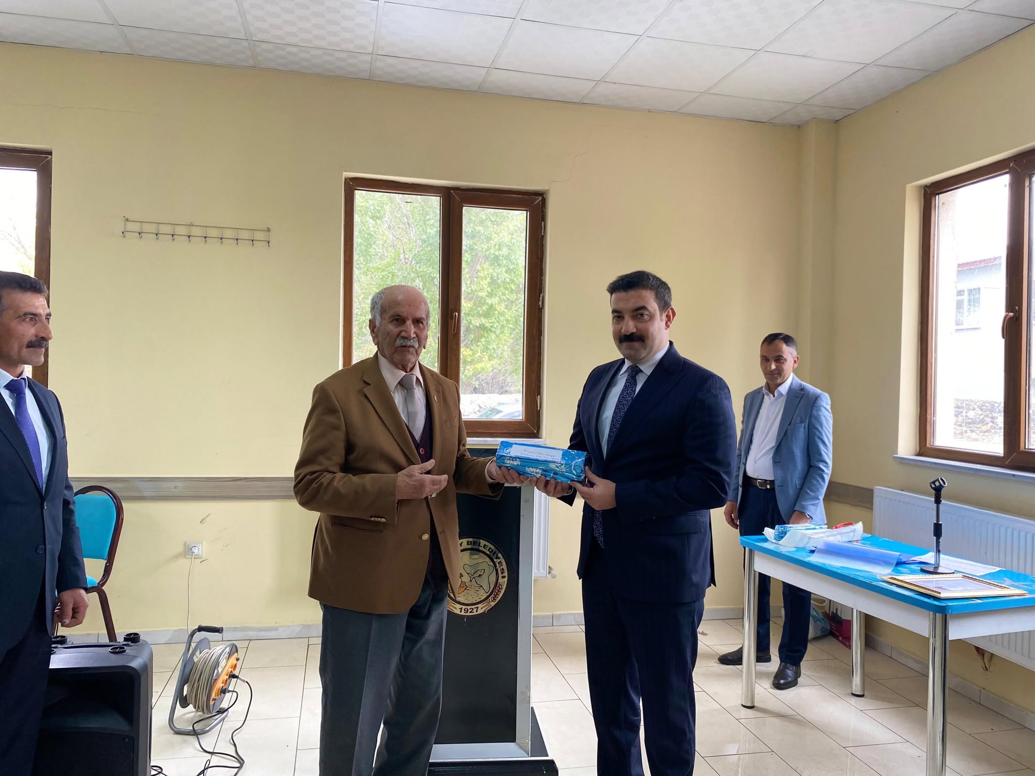 Arpaçay Kaymakamı Akköz, muhtarlarla kahvaltı programında buluştu