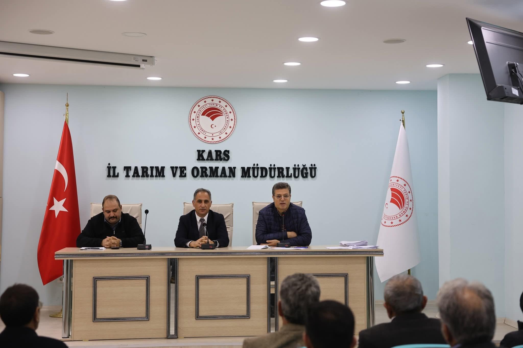 Kars’ta Merkez Köy ve Mahalle Muhtarlarına Yönelik “Genel Tarım Sayımı” Bilgilendirme Toplantısı Düzenlendi