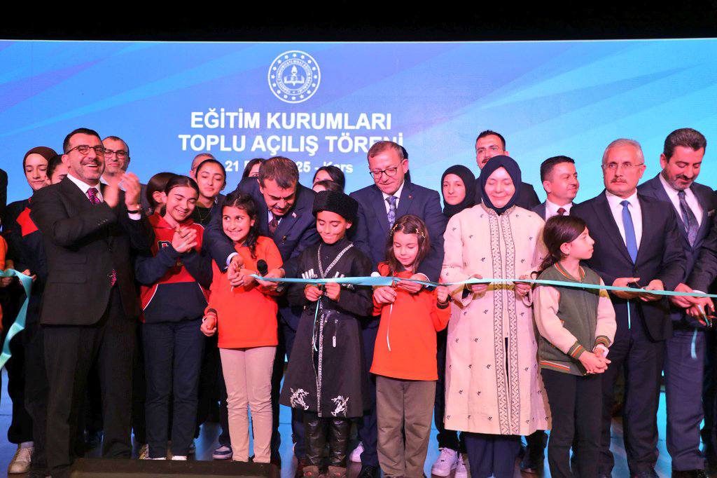 Kars’ta eğitim kurumları toplu açılış töreni gerçekleştirildi