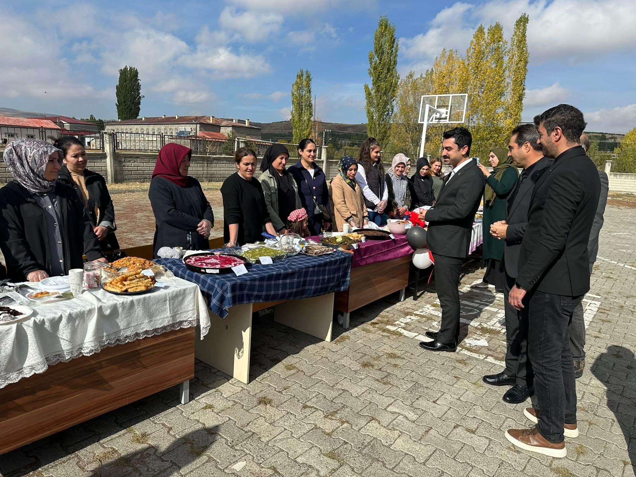 Kaymakam Muhammed Emin Tutal, Filistin yararına düzenlenen kermese katıldı