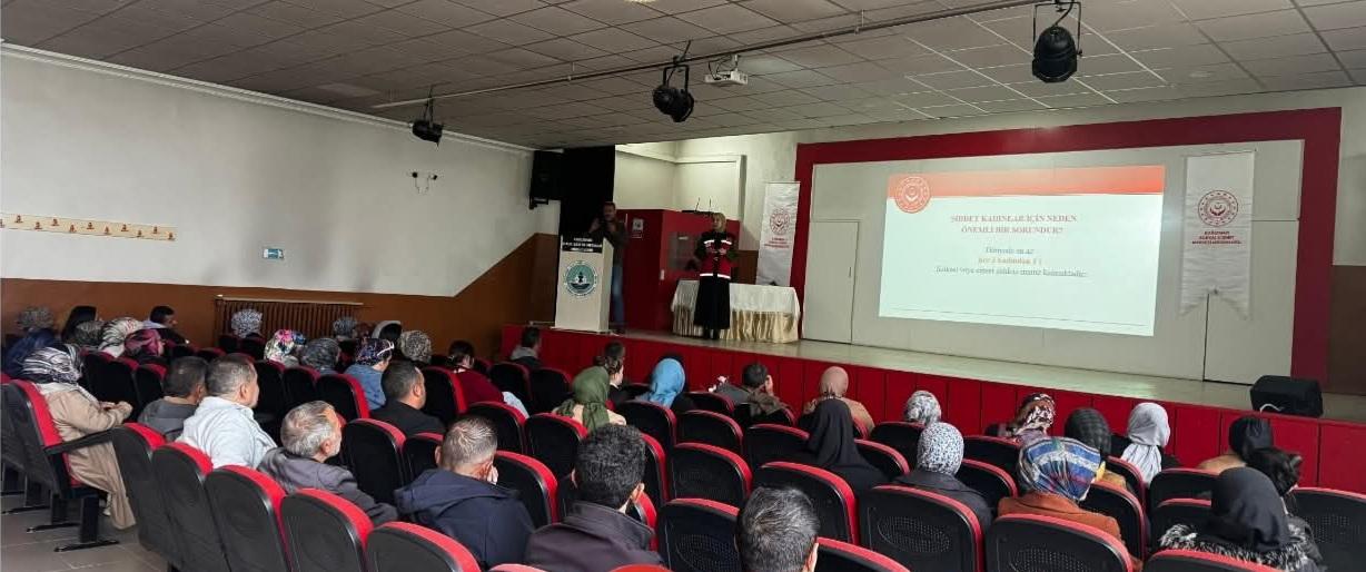 Susuz’da Kadına Yönelik Şiddet ve Erken Yaşta Evliliklerle Mücadele Eğitimi düzenlendi