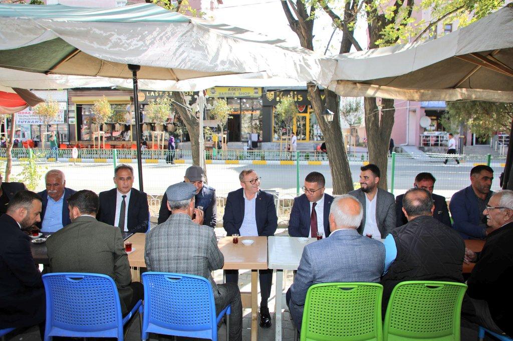 Kars Valisi Ziya Polat, Kağızman’da vatandaşlarla buluştu, esnafı ziyaret etti