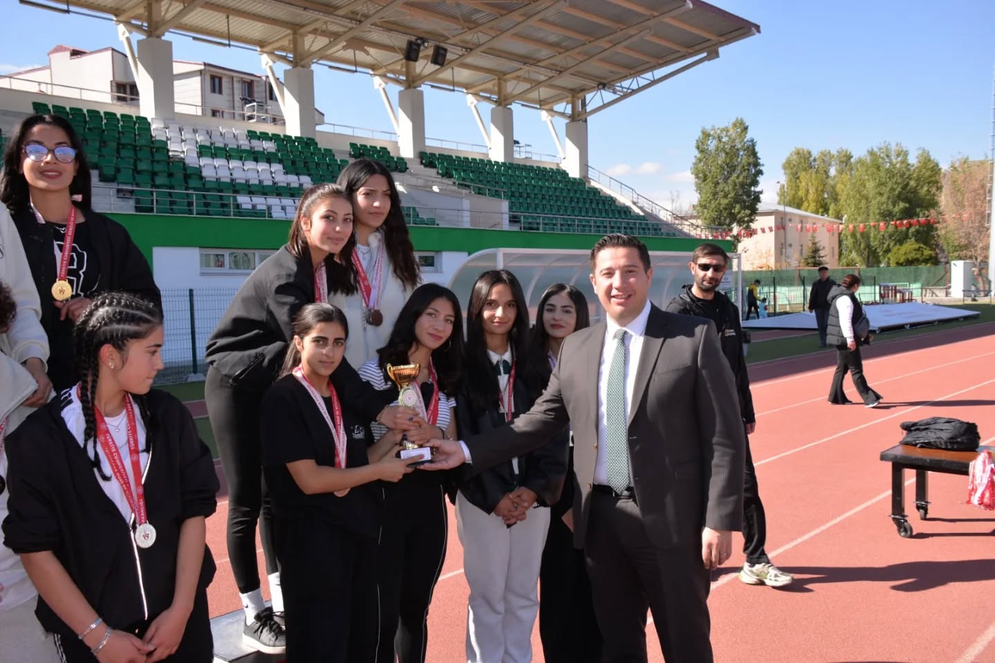 Okul Sporları Atletizm Yarışları Kars’ta amamlandı