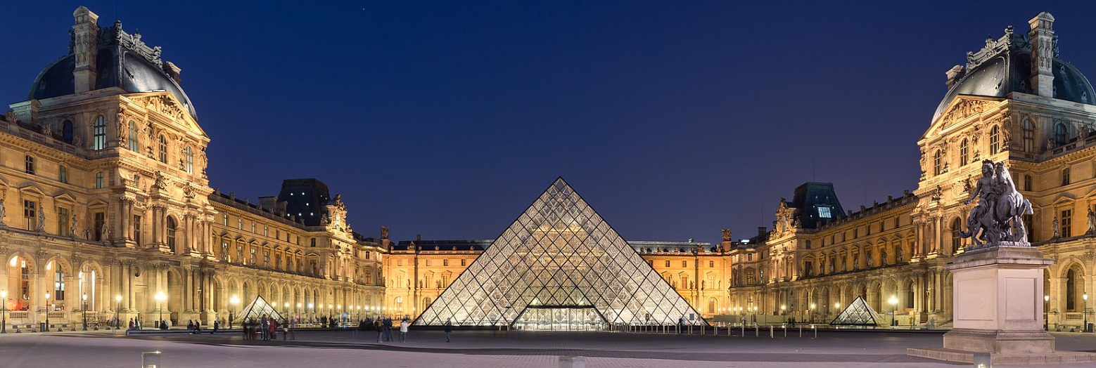 Louvre Müzesi soygun sonrası yeniden ziyaretçilere kapılarını açtı