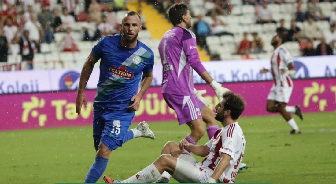 Antalyaspor, sahasında Rizespor’a 5-2 yenildi