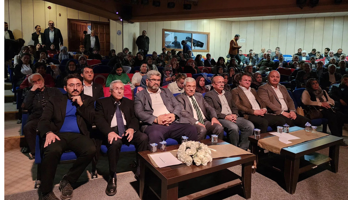 Ak Parti Burdur il danışma toplantısını yaptı