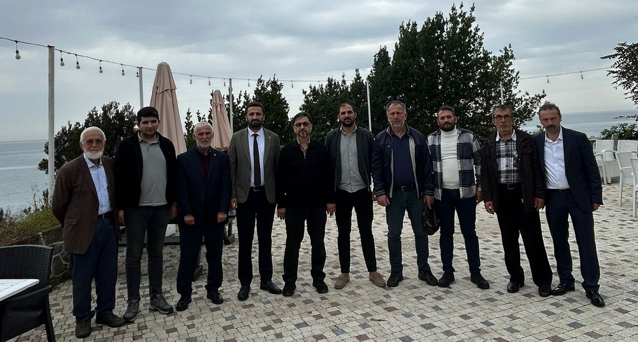 Saadet partililer muhtarlarla kahvaltıda buluştu