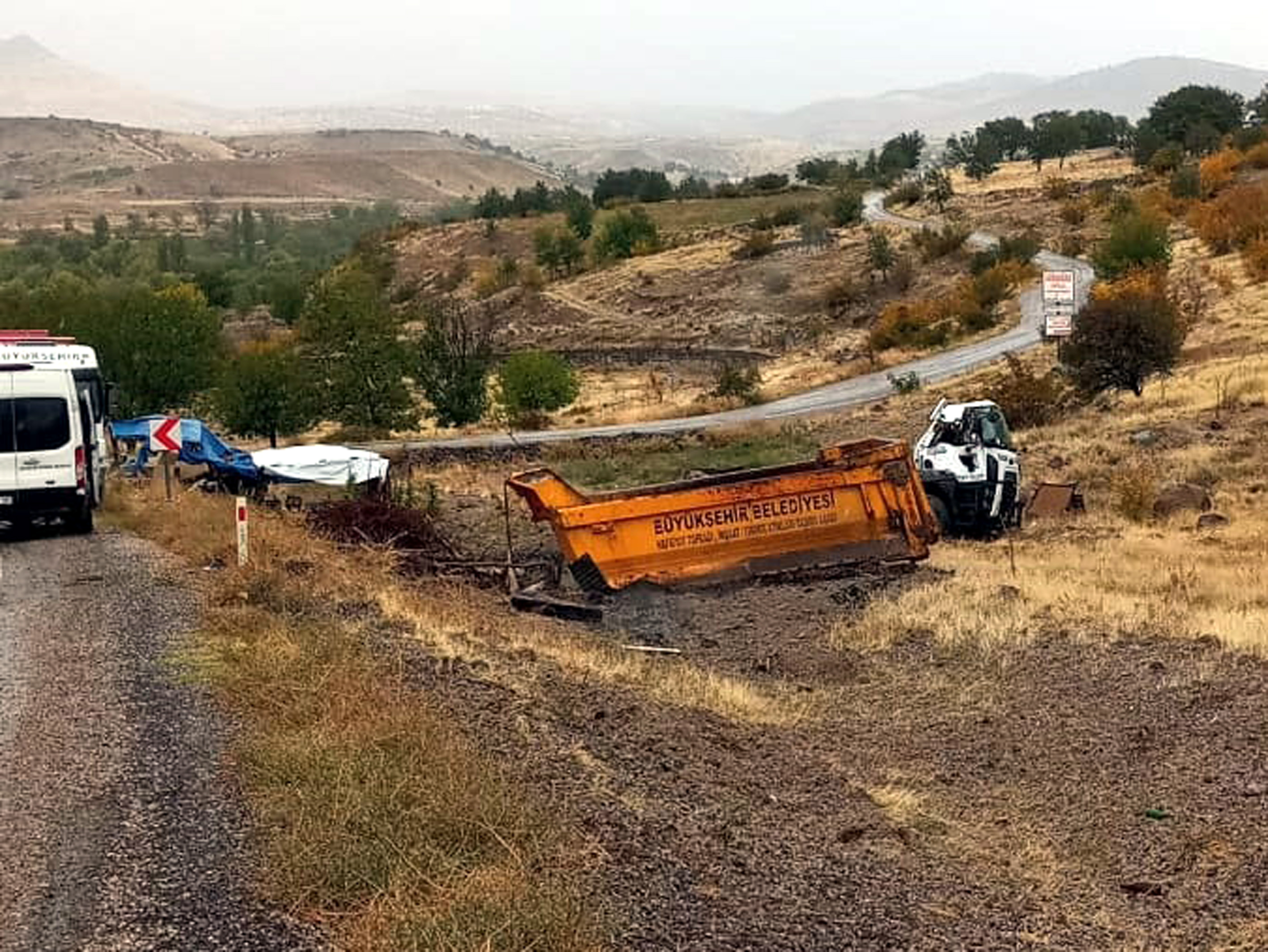 Güdül’de meydana gelen kazada araç sürücüsü yaralandı