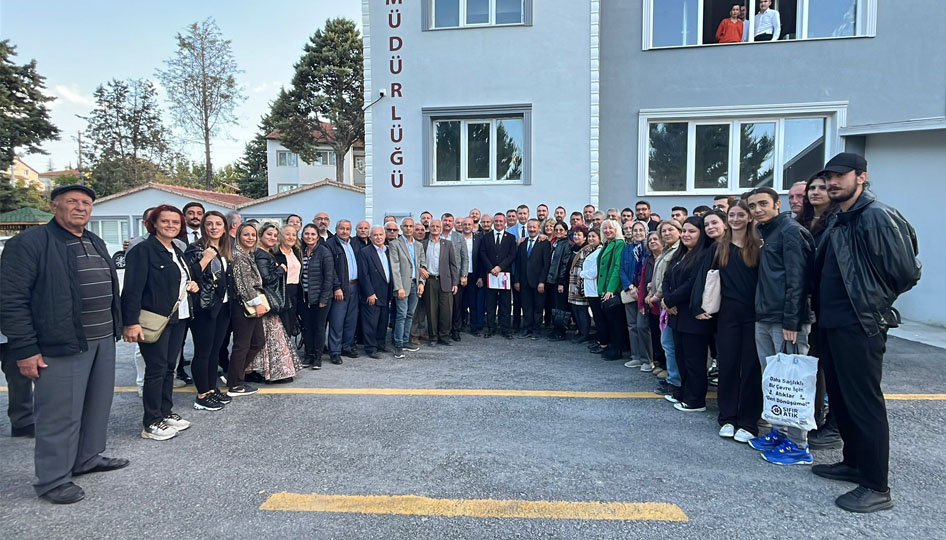 CHP Burdur’da yeni dönem: Barış Ayten mazbatasını aldı