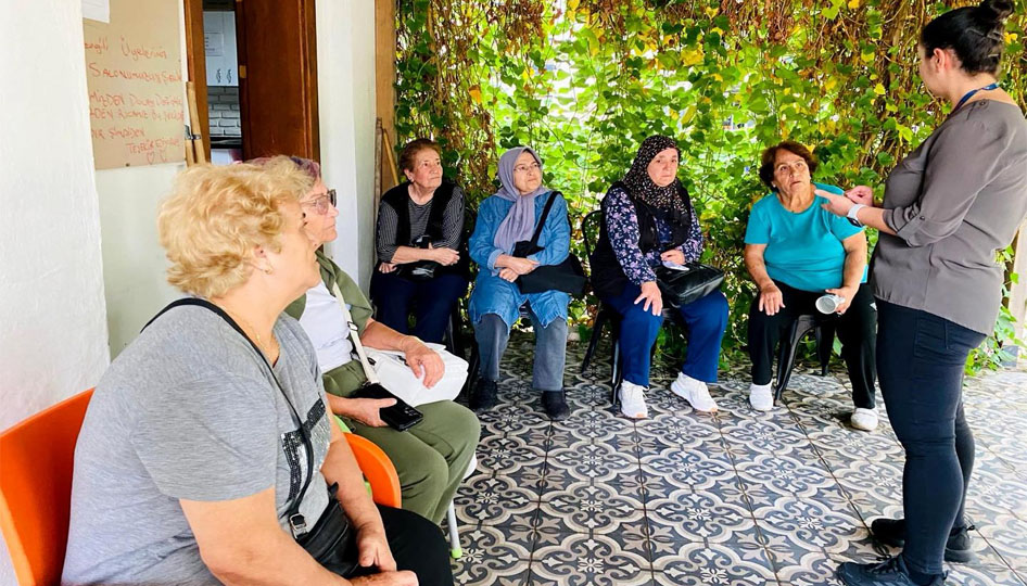 Kıdemli Kent sakinlerine sağlık eli