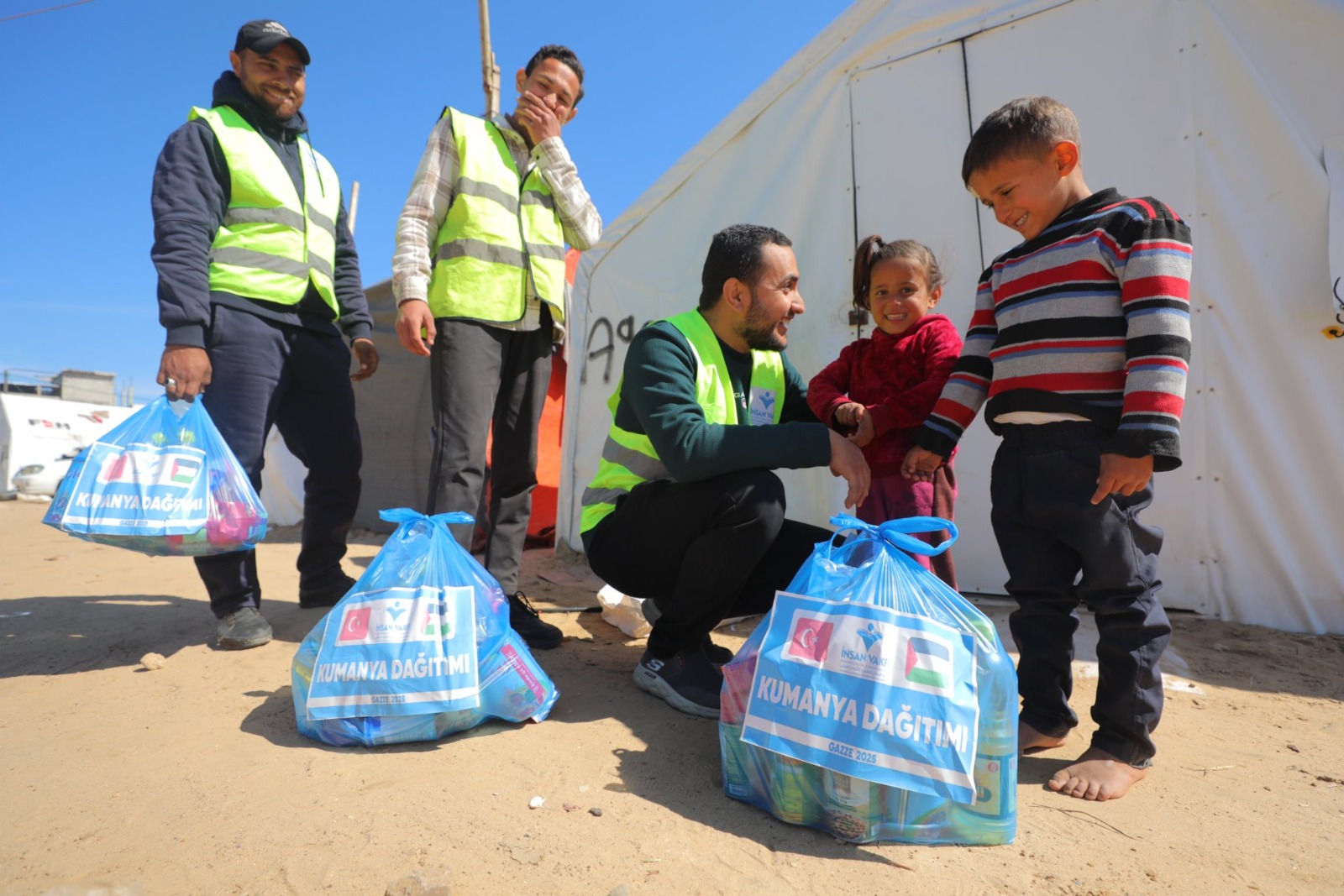 İnsan Vakfı Gazze’de yardımlarını sürdürüyor