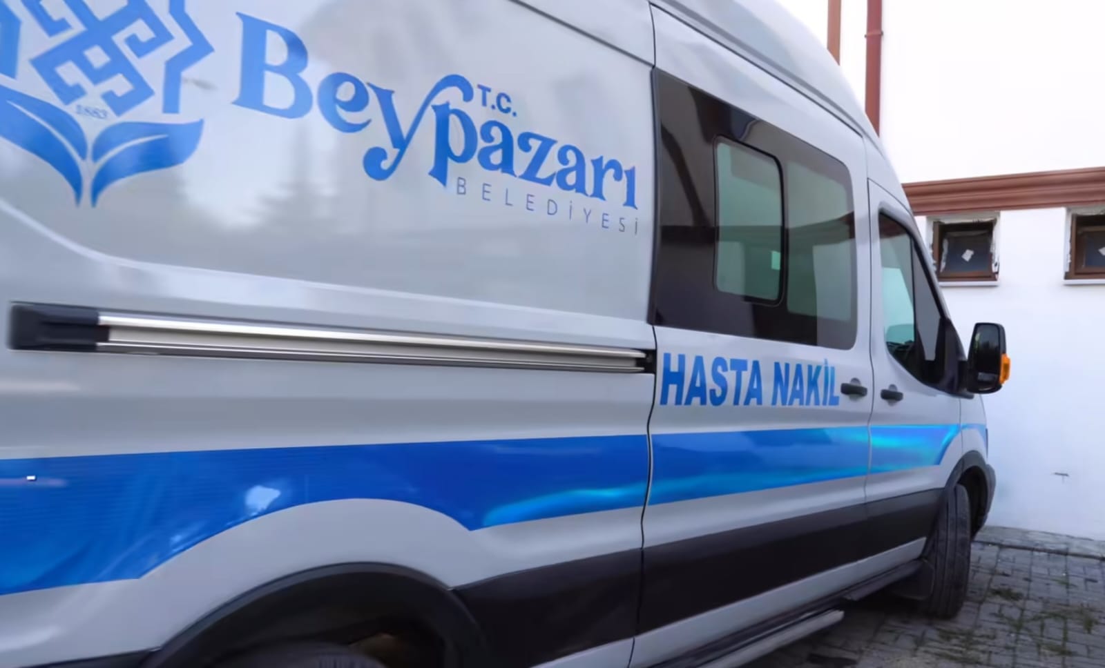 Belediye hasta nakil aracını vatandaşın hizmetine sundu
