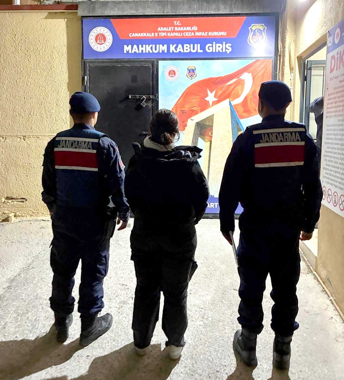 Çanakkale'de huzur operasyonlarında 33 kişi yakalandı, 18 kişi cezaevinde