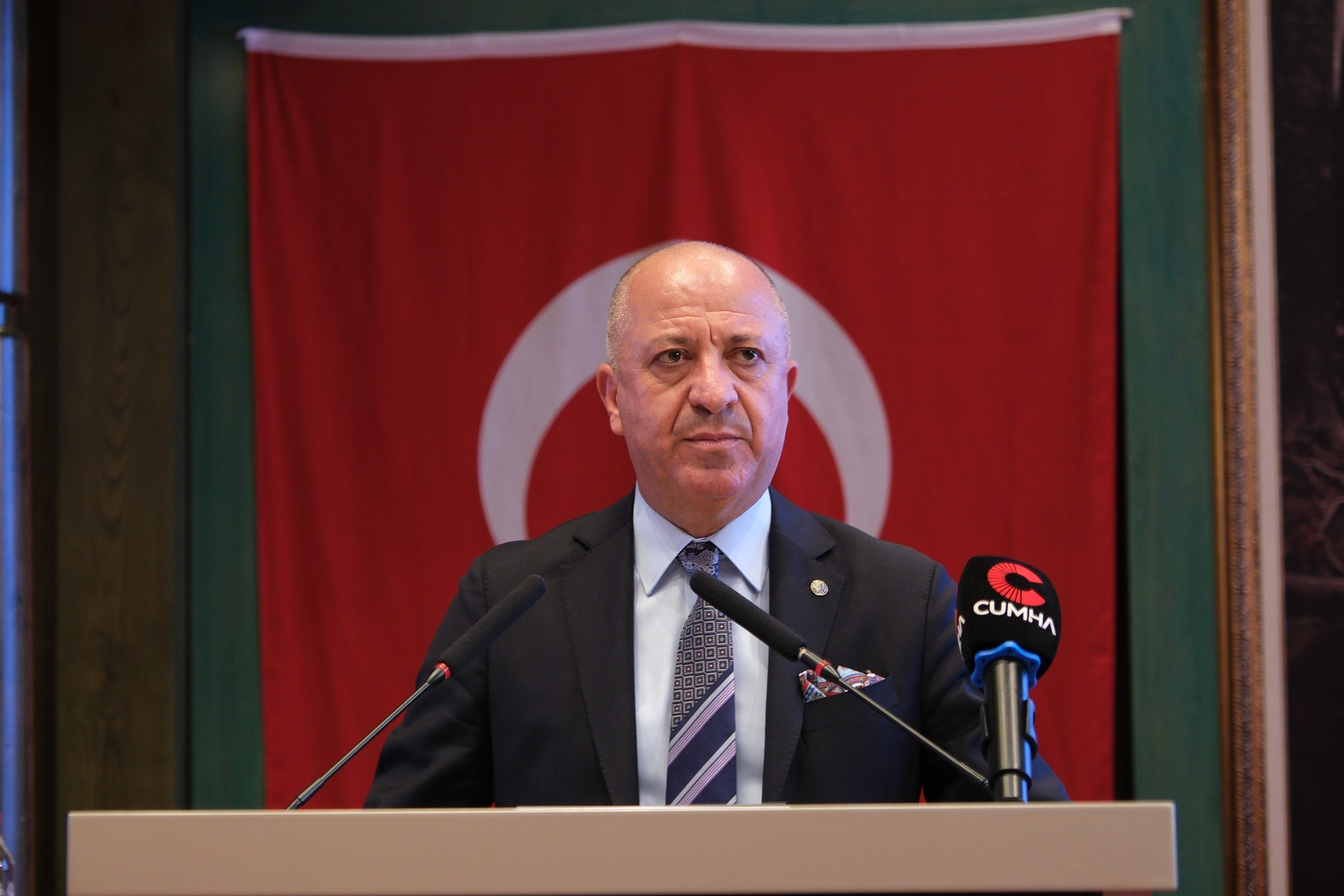 ASO Başkanı Seyit Ardıç'a " Üstün hizmet ve başarı ödülü"