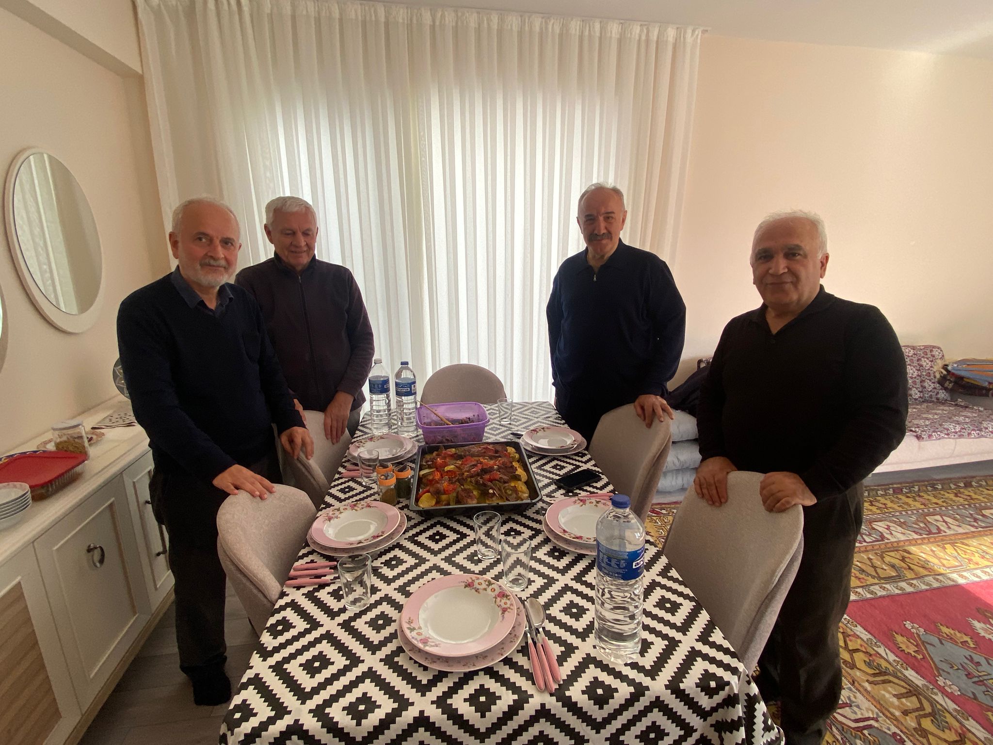 Dünya ev arkadaşları günü için 42 yıllık dostlardan öneri