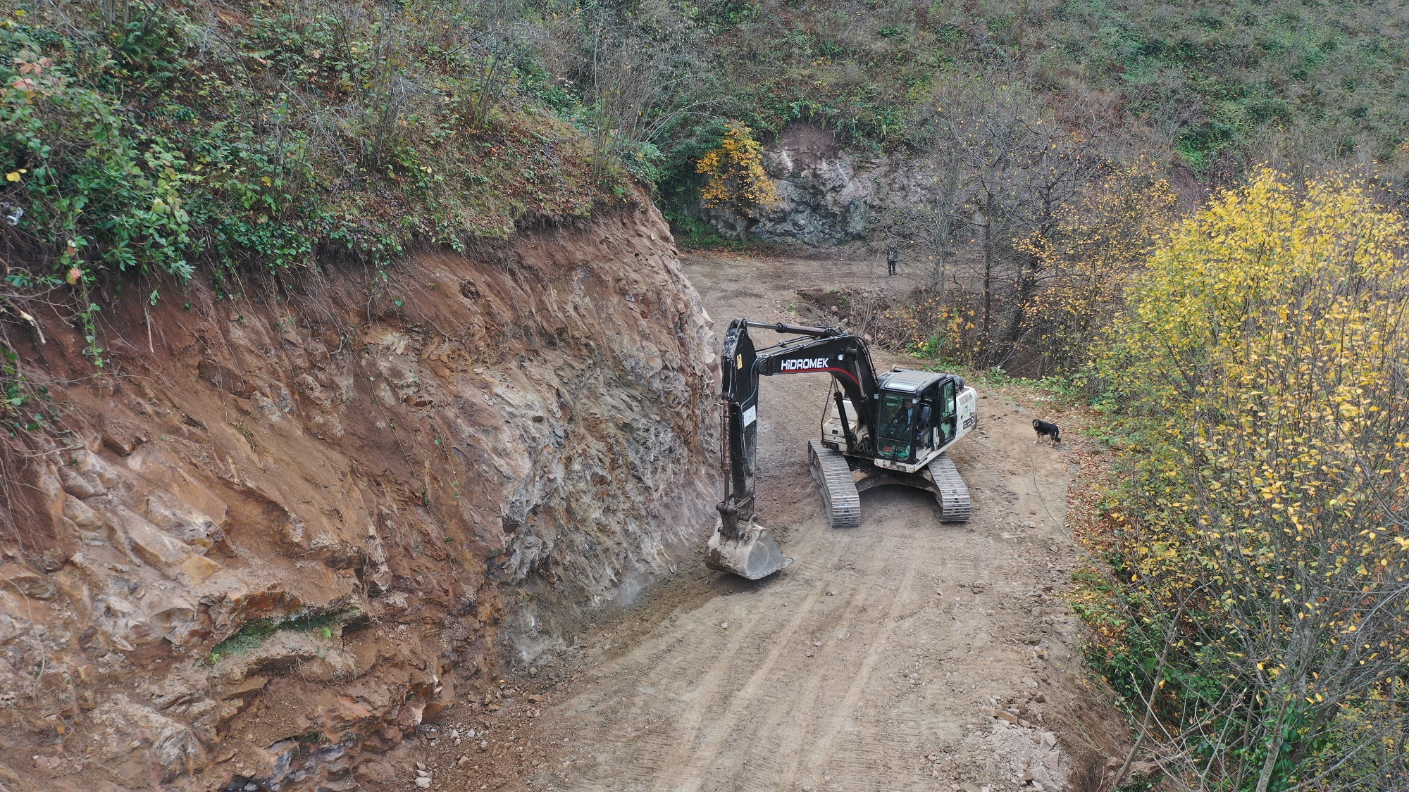 Büyükşehir, yol konforunu artıran çalışmalarını sürdürüyor