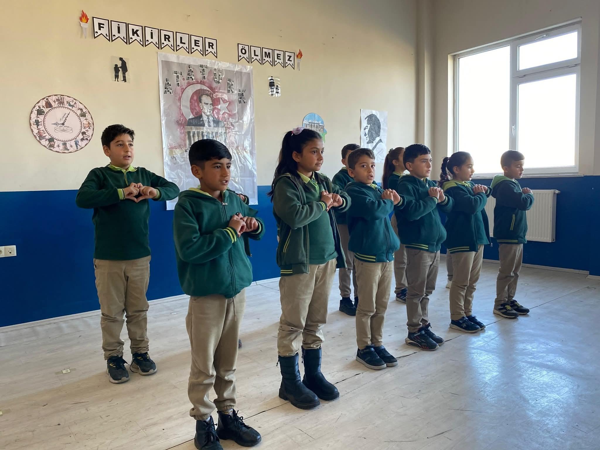 Atatürk İlkokulu ve Anaokulu’ndan 10 Kasım anma programı