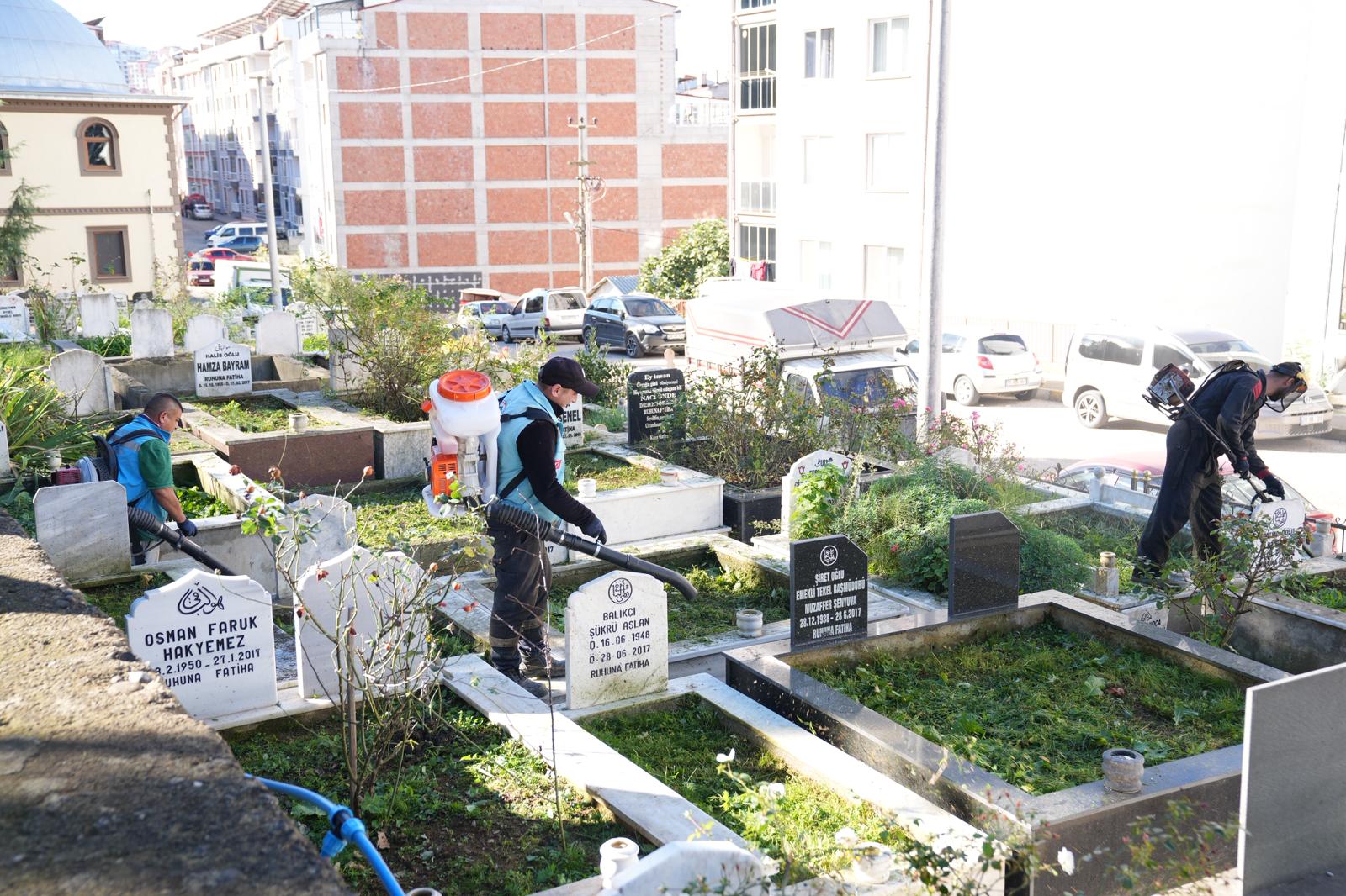 Giresun Belediyesi Mezarlıklar Müdürlüğü tarafından genel temizlik yapıldı