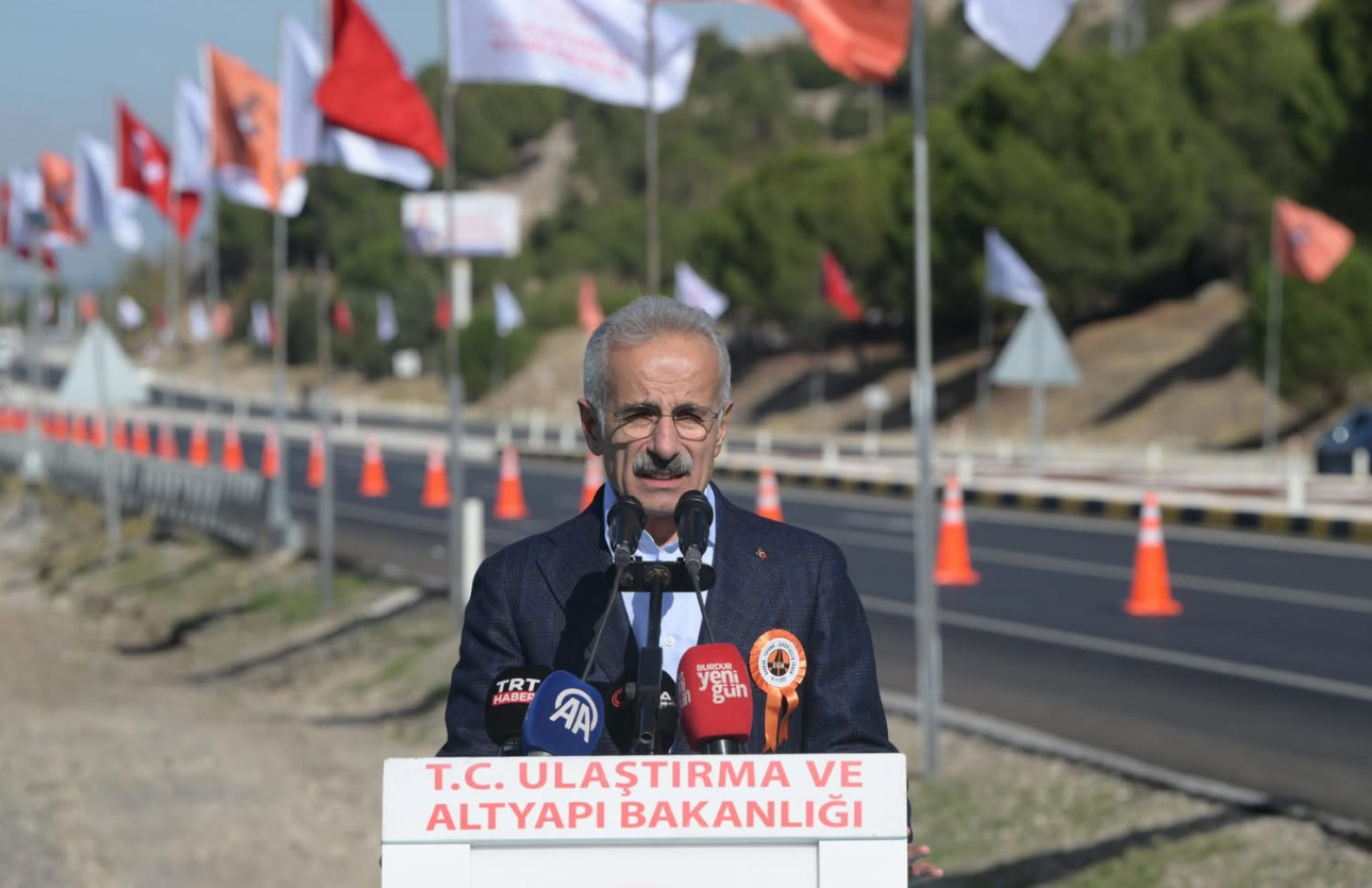 Bakan Uraloğlu’ndan Burdur’a 92 kilometrelik dev yatırım