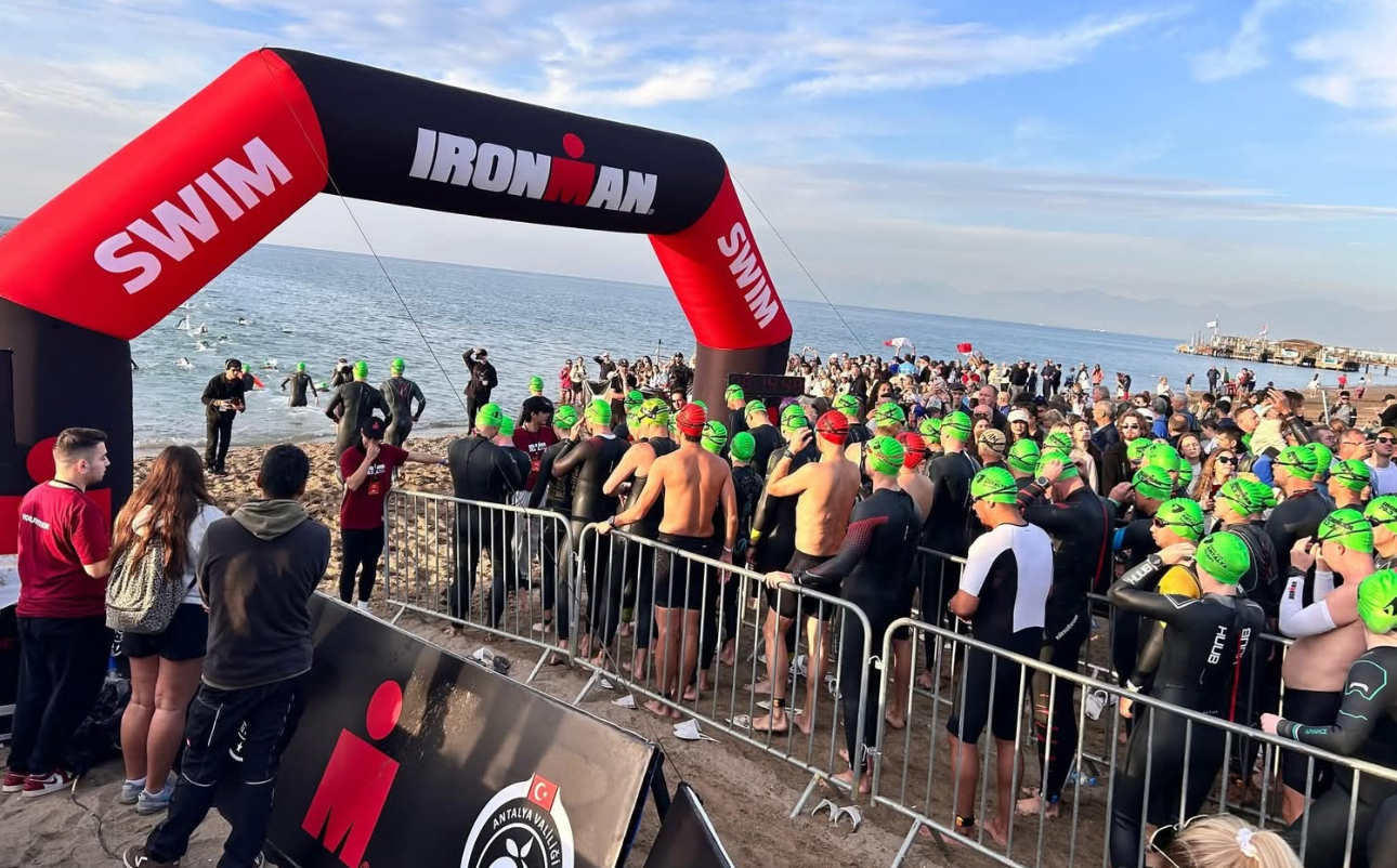 IRONMAN 70.3 Türkiye triatlonu Antalya'da başladı