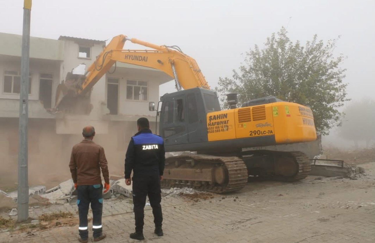 Batman’da Kaçak yapı yıkımlarına tepki: Depreme dayanıksız yapılarla mücadele edilsin
