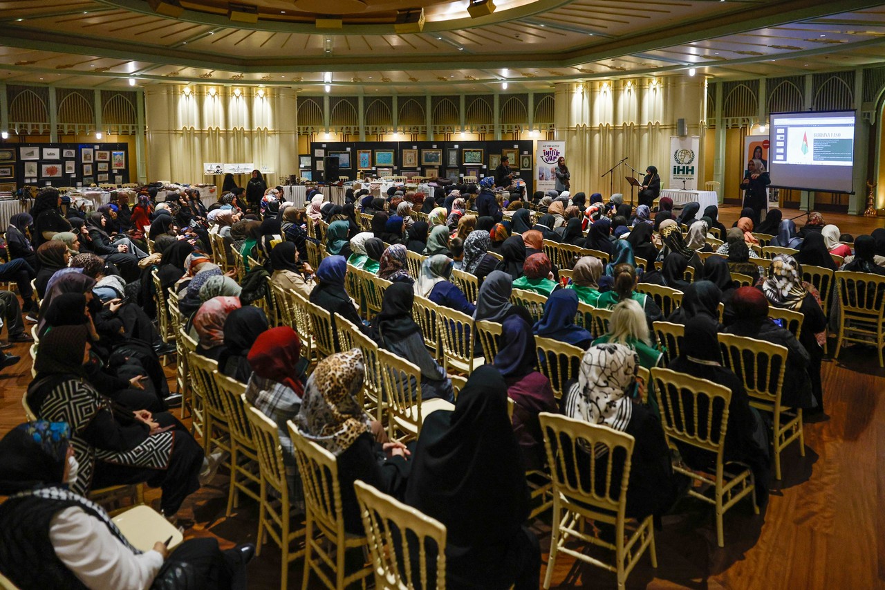 İHH Kadın ‘Ailede İyiliği Çoğaltmak’ semineri düzenledi