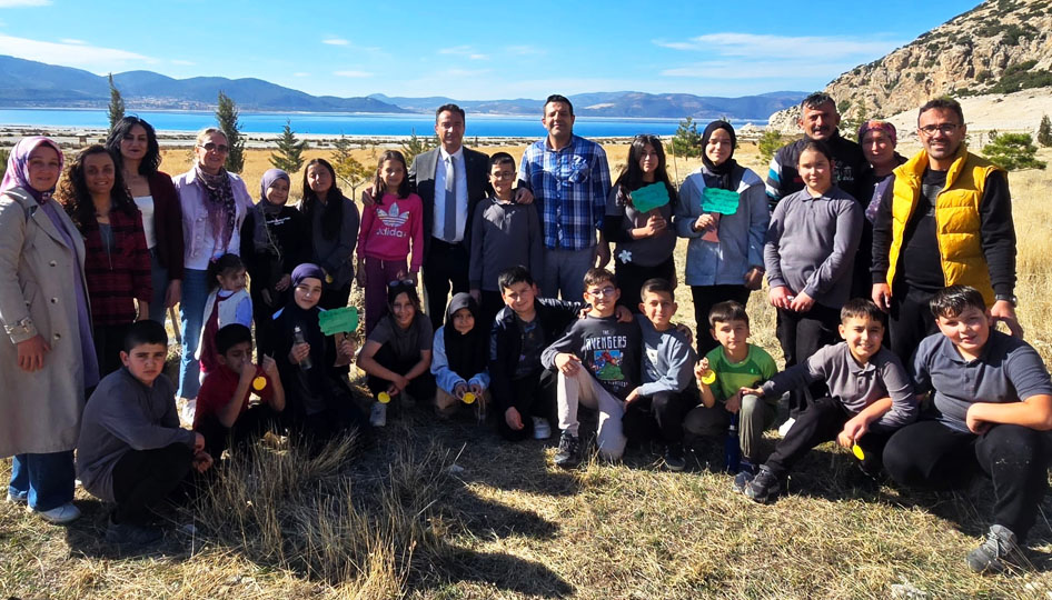 İmam Hatipli öğrencilerden Salda’ya yeşil dokunuş