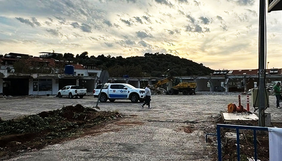 Eski Kaş otogarı yıkıldı! Yerine yeni proje geliyor