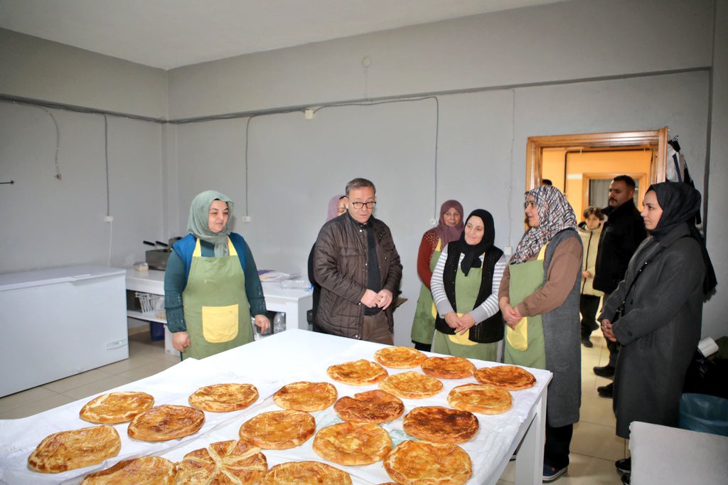 Kars Valisi Ziya Polat’tan Selim Kadın Kooperatifine ziyaret