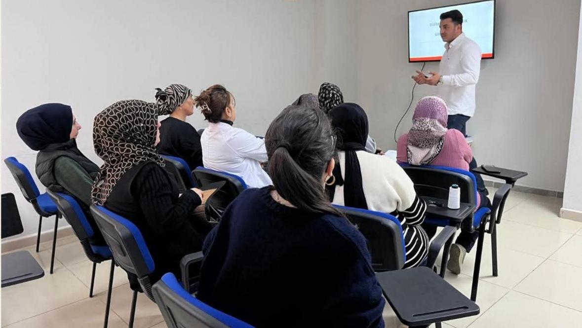 Kars Sosyal Hizmet Merkezi’nden Dijital Okuryazarlık Eğitimi