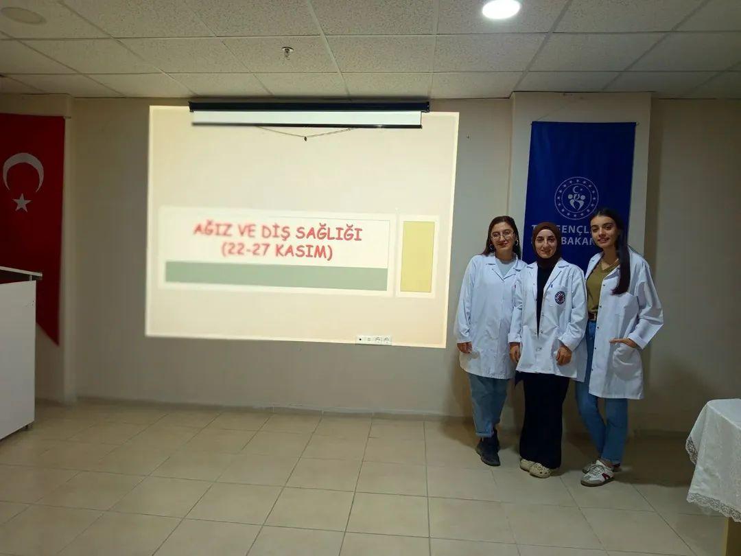 'Ağız ve Diş Sağlığı Haftası'nda Murat Çobanoğlu Yurdu’nda farkındalık etkinliği