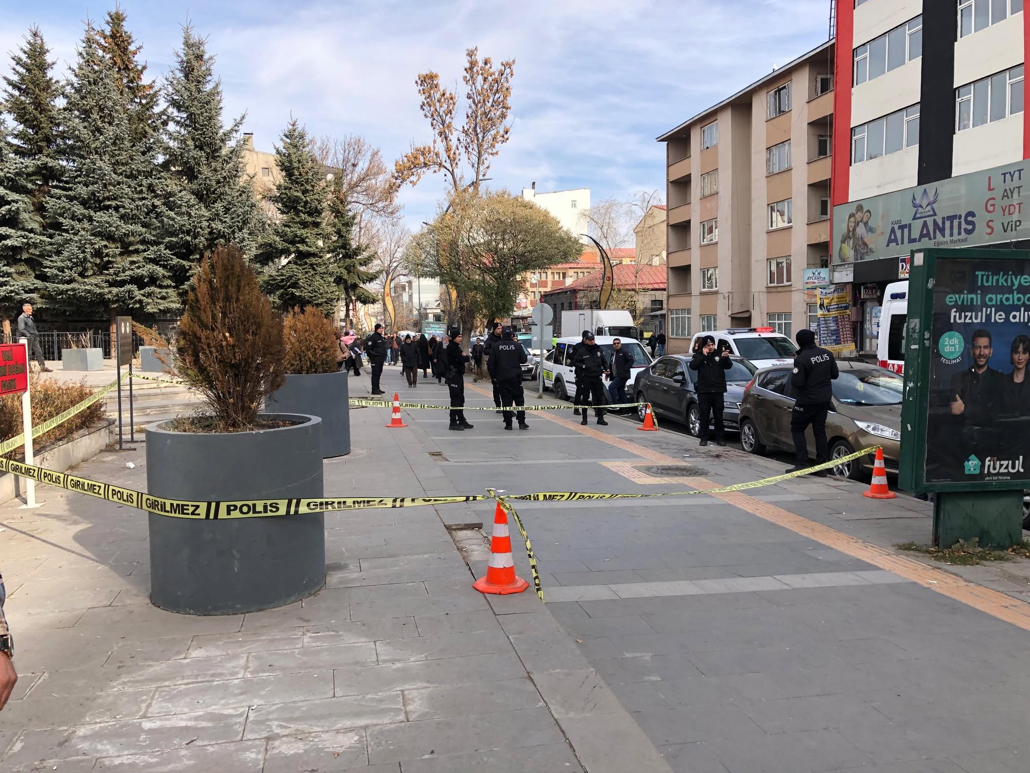 Kars’ta silahlı ve sopalı kavga: İki yaralı