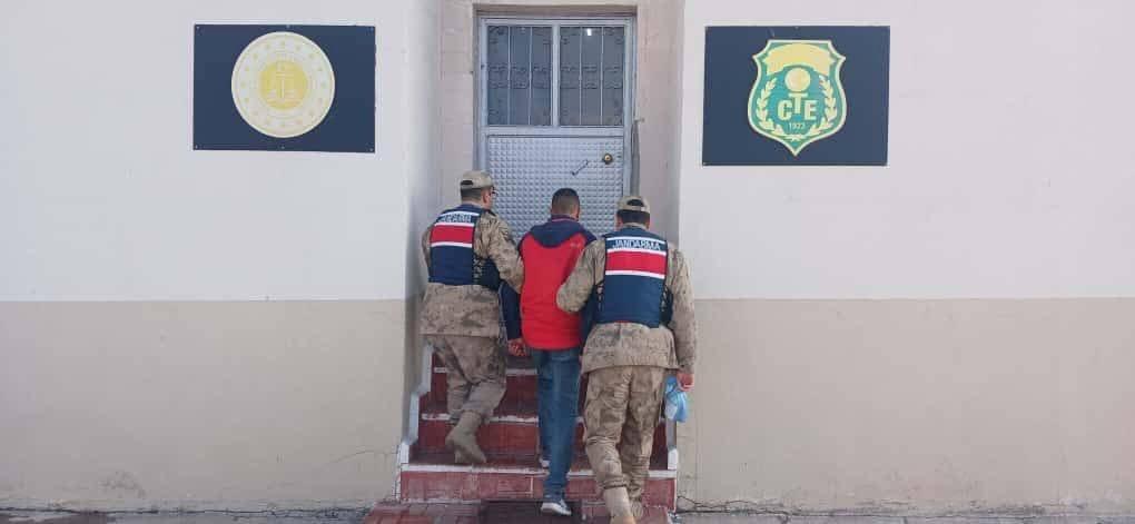 Kars’ta “şantaj” suçundan aranan şahıs yakalandı