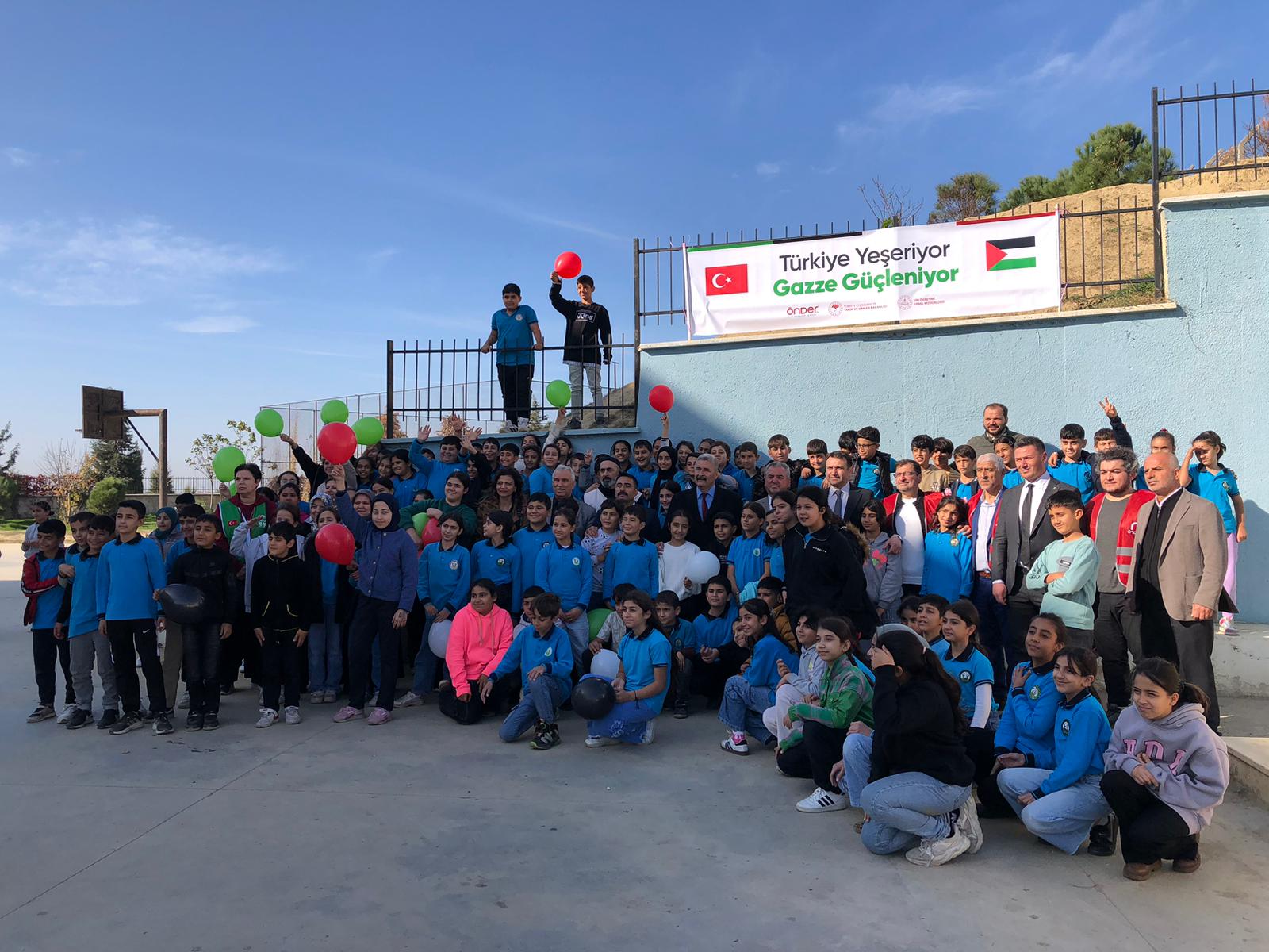 Aydın’da öğrenciler fidanlarla geleceğe nefes oldu