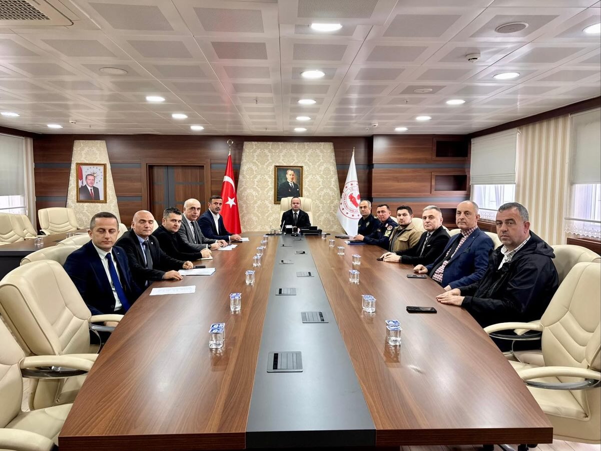 Hopa’da “Kış Tedbirleri Koordinasyon Toplantısı” yapıldı