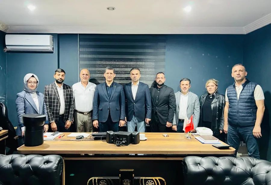 AK Parti Antalya İl Başkanı’ndan TİMBİR Temsilcisi Selami Şahin’e ziyaret