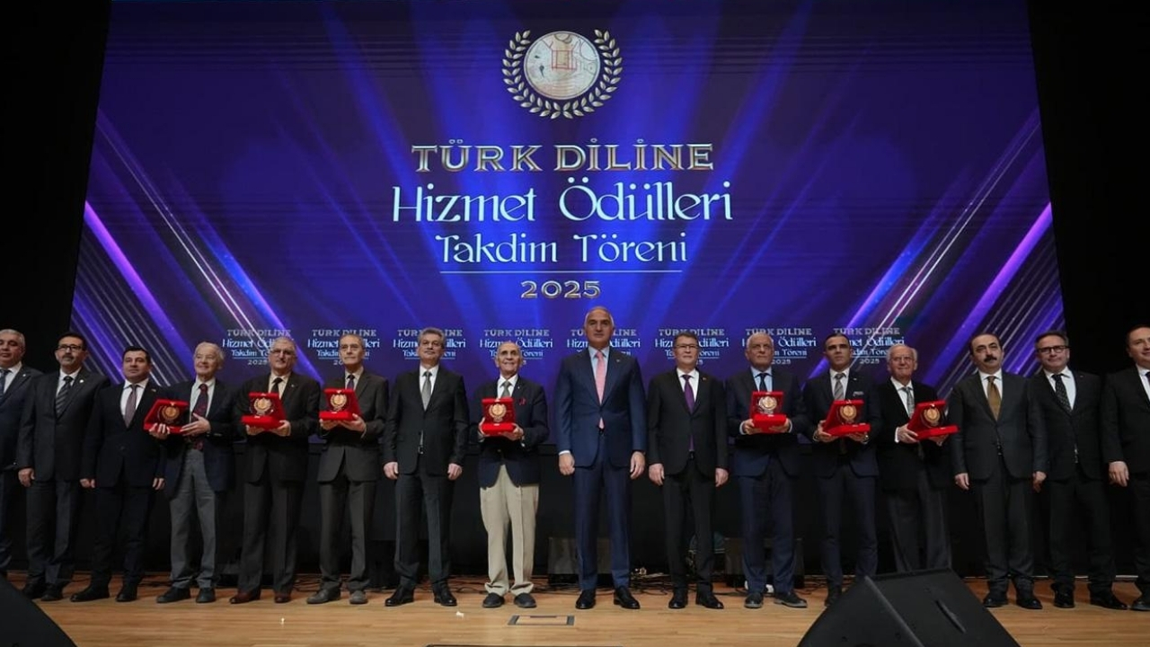 “2025 Türk Diline Hizmet Ödülleri” sahiplerini buldu