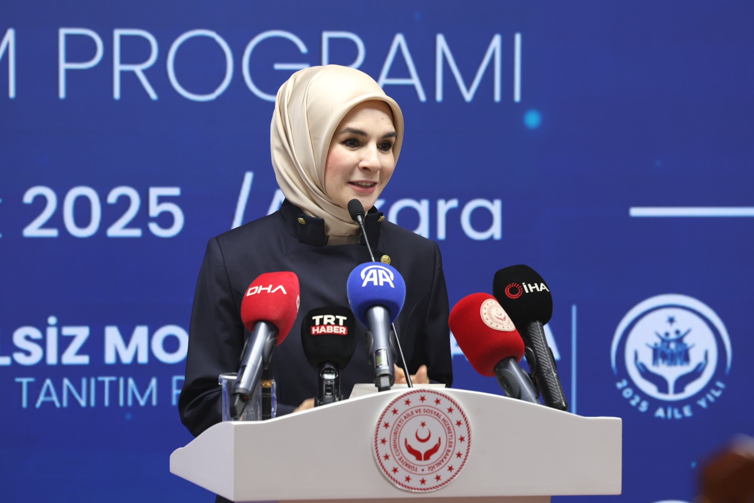 3 Aralık Dünya Engelliler Gününde 'Engelsiz Mobil Uygulama' programı hayata geçti