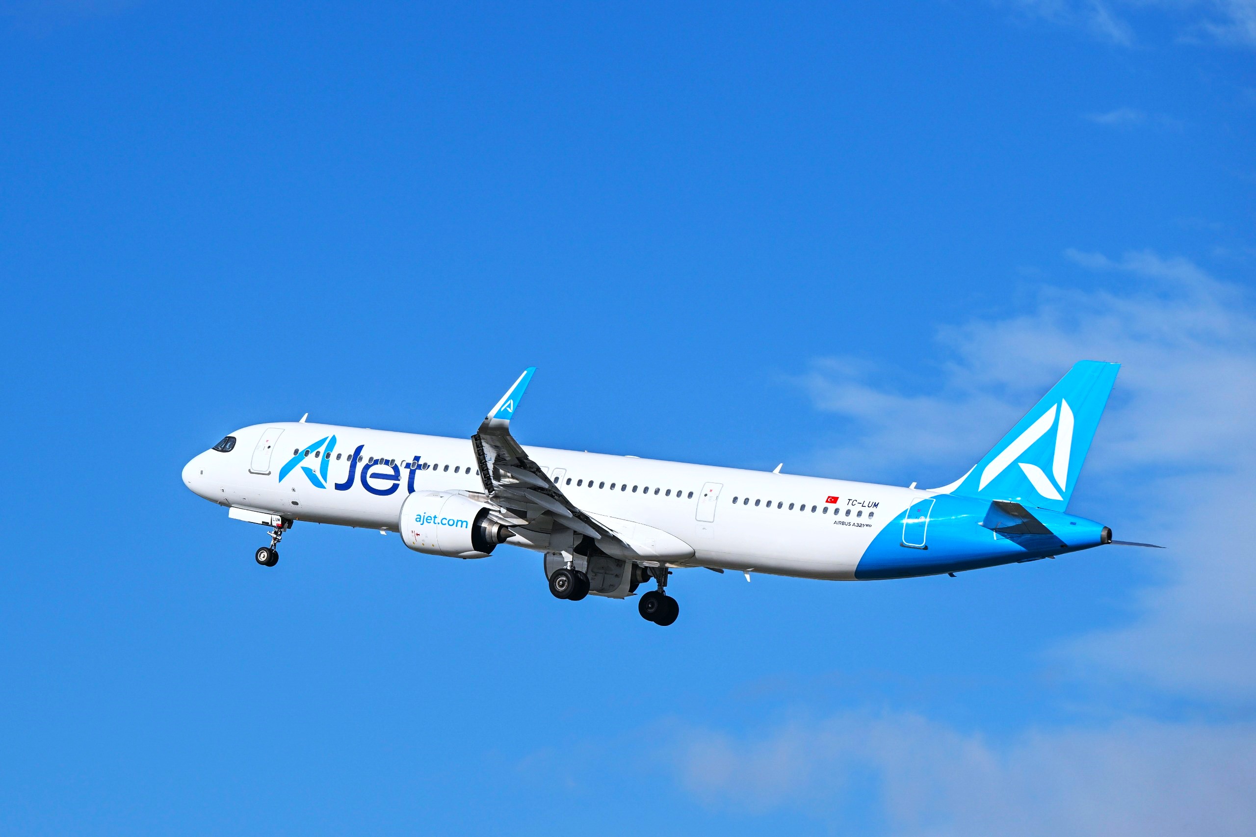 AJet ile yurt içi uçuşlar 849 lira