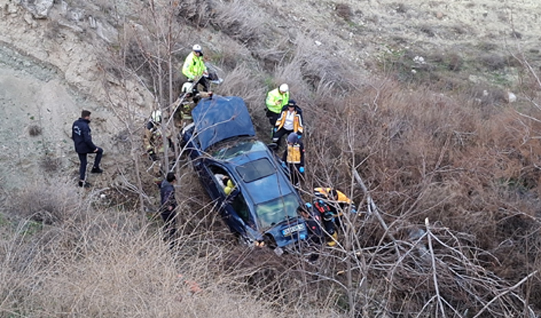 Beypazarı'nda meydana gelen trafik kazasında 3 kişi hayatını kaybetti