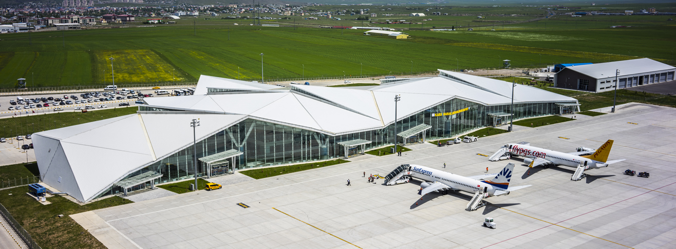 Kars Harakani Havalimanı’nda rekor hareketlilik: 11 ayda yarım milyonu aştı