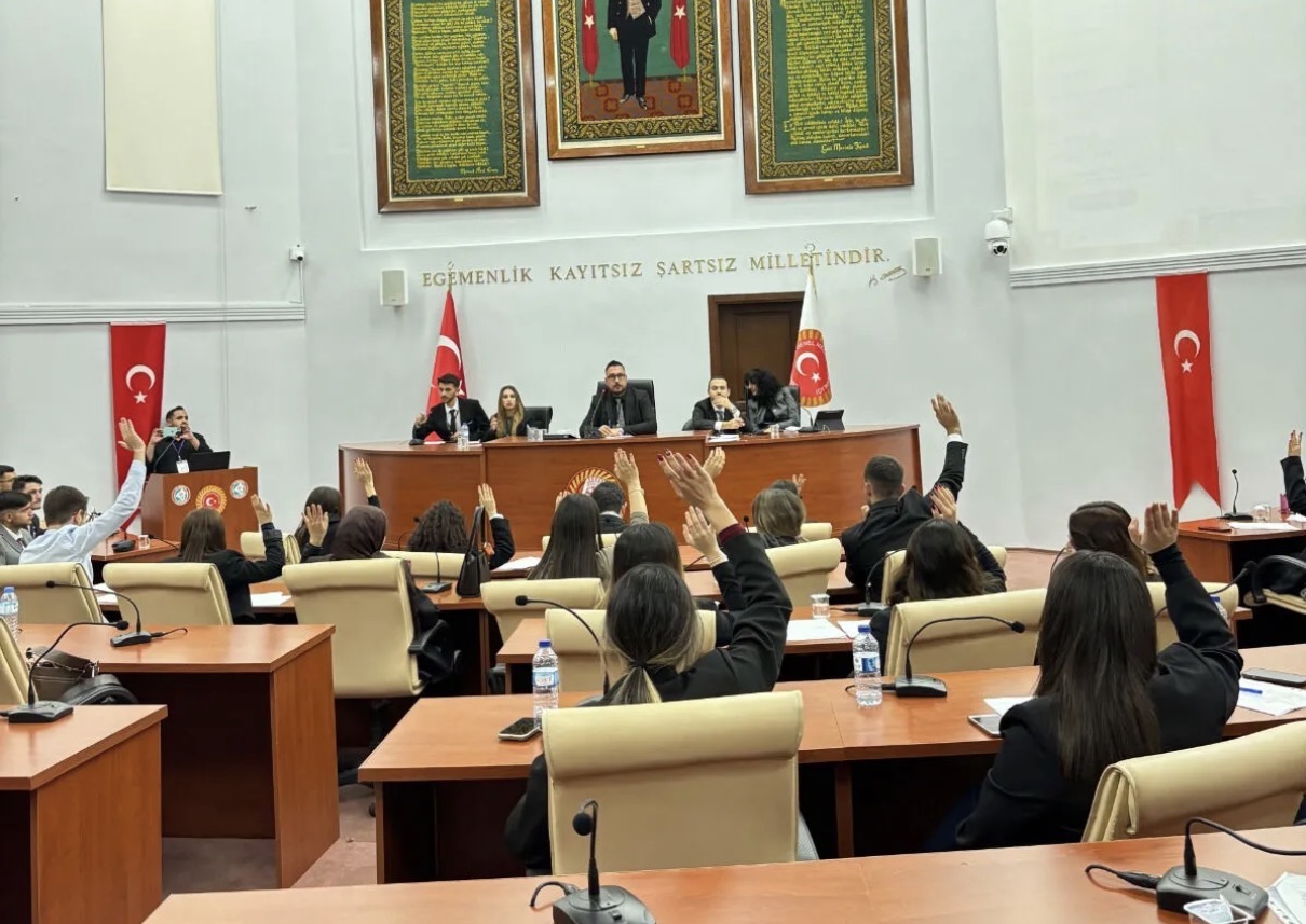 SDÜ’de Meclis simülasyonu