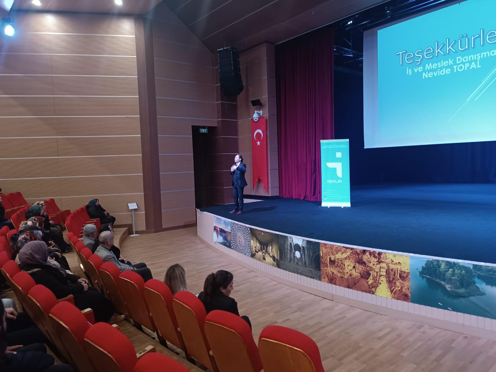 Burdur'da İUP katılımcılarına iş arama eğitimi