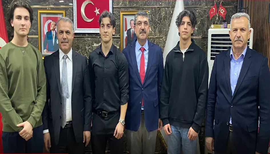 Batmanlı öğrencilere ABD yolculuğu öncesi bilgisayar desteği