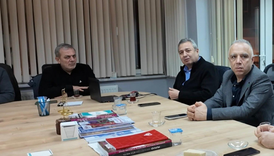 Fikir Isparta Topluluğu kuraklığa toleranslı meyve türlerini gündem yaptı