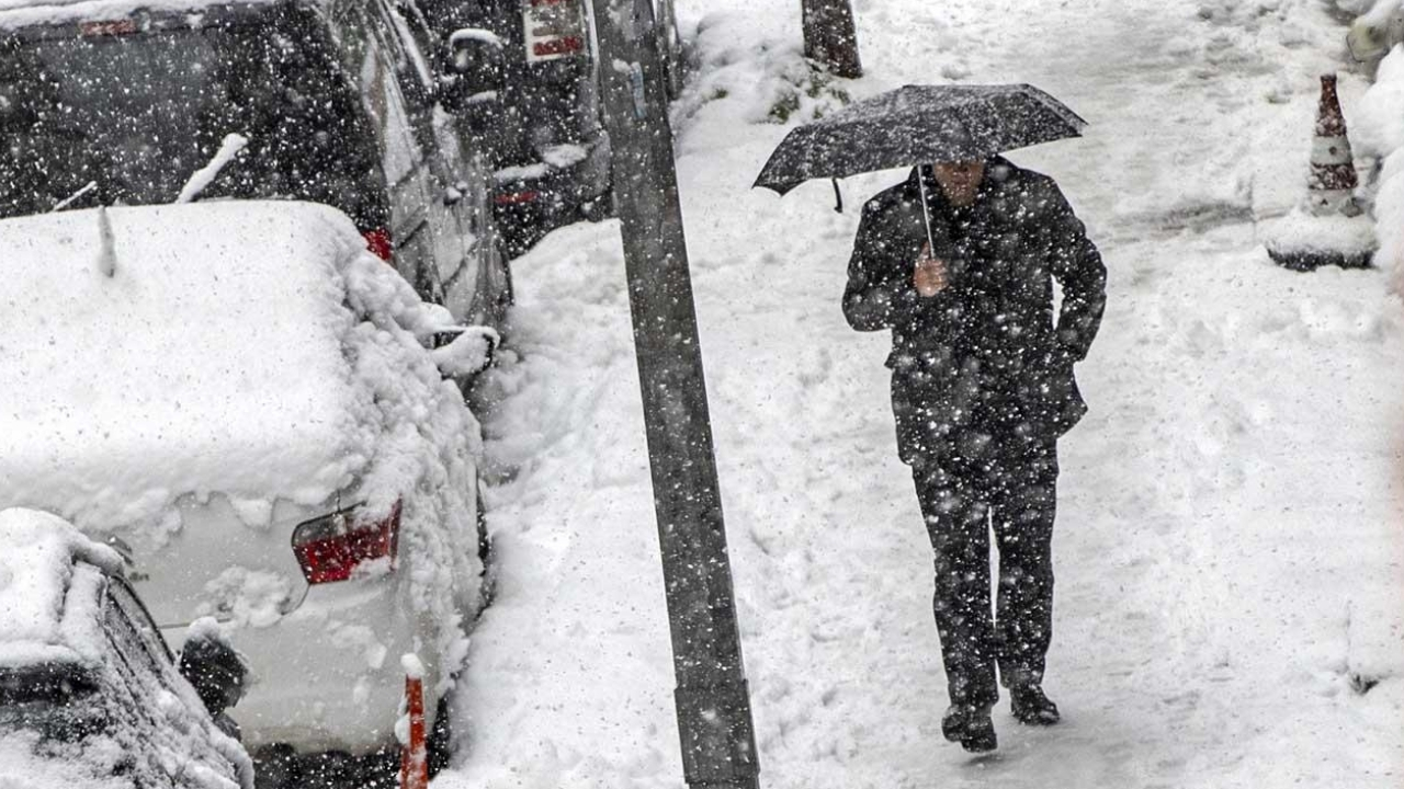 Kar ve tipi hayatı durdurdu: 12 ilde 1162 yol ulaşıma kapalı